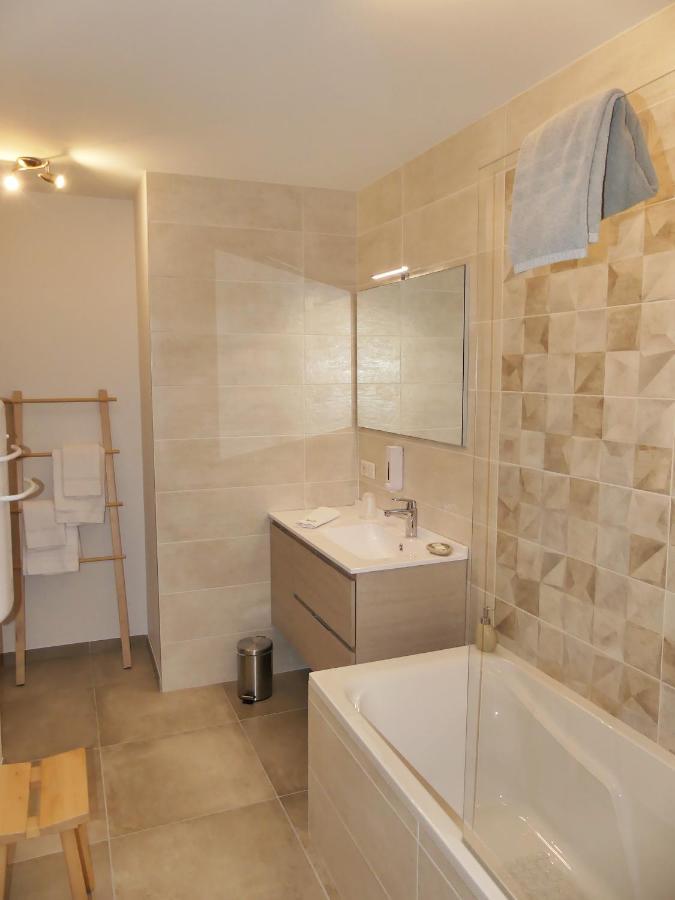 Les Ambaciales Bed & Breakfast *