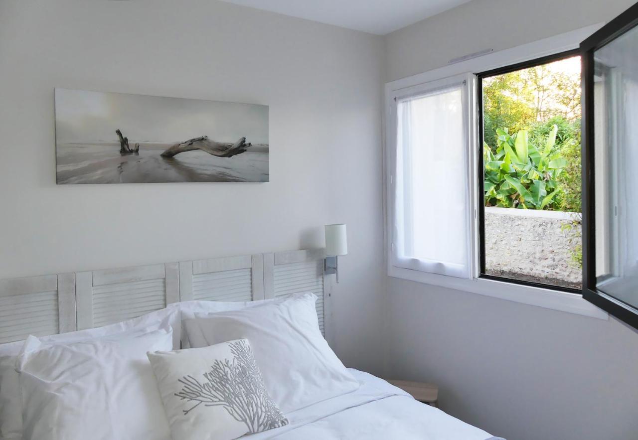 Les Ambaciales Bed & Breakfast *